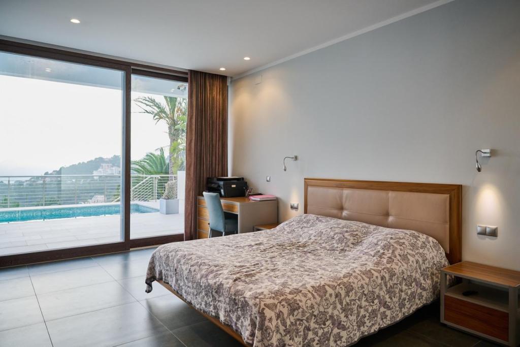 5 bed villa in Altea