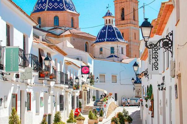 5 bed villa in Altea