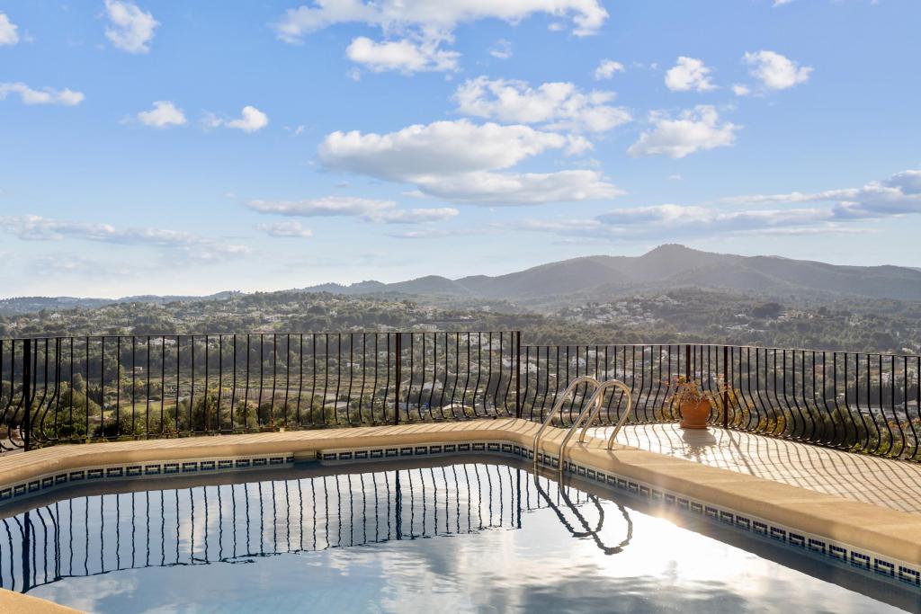 5 bed villas in Javea