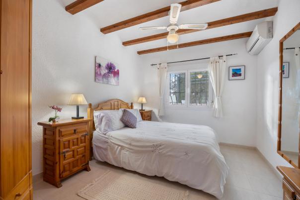 5 bed villas in Javea