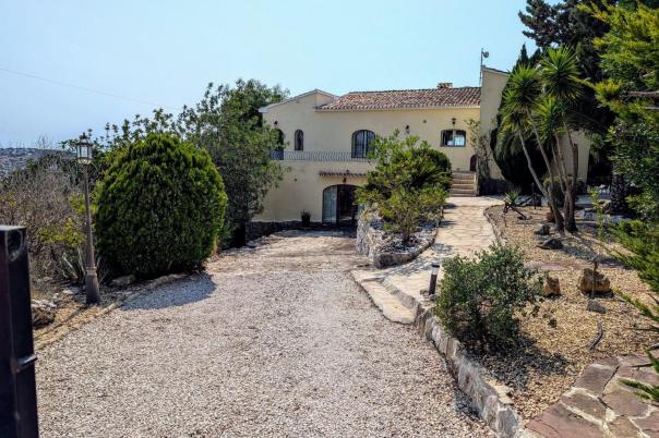 4 bed villa in Moraira
