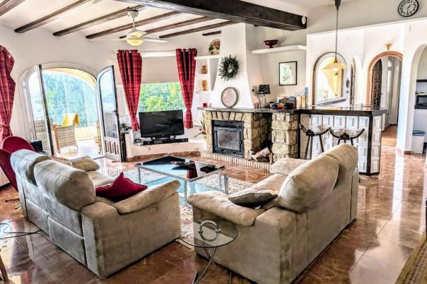 4 bed villa in Moraira