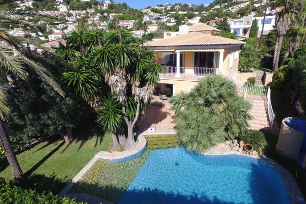 4 bed villas in Moraira