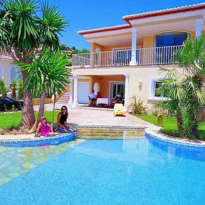 4 bed villas in Moraira