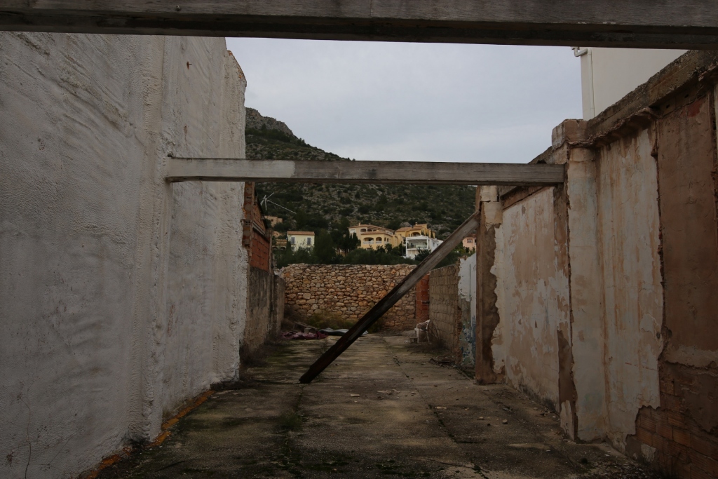 4 bed plot in Tormos