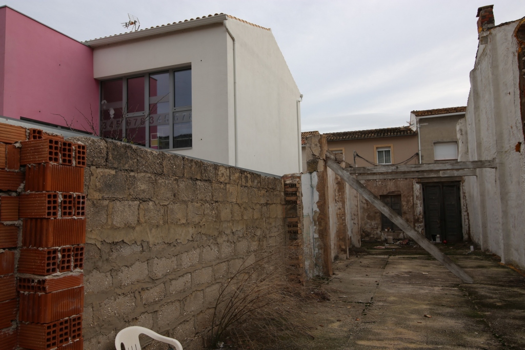 4 bed plot in Tormos