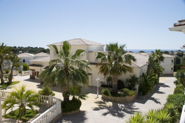 2 bed apartment in Benissa