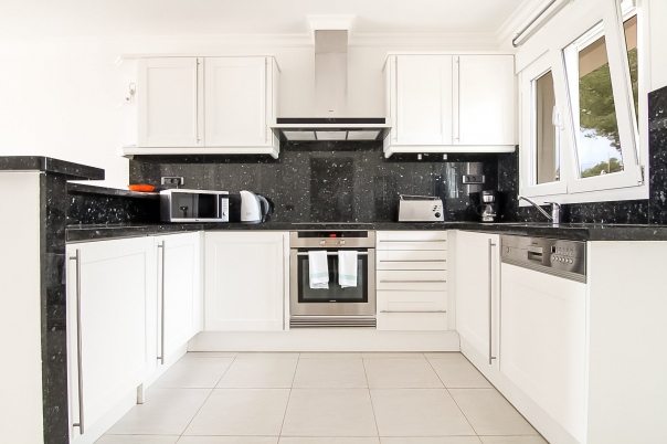2 bed apartment in Benissa