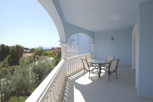 2 bed apartment in Benissa