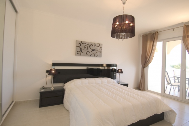 2 bed apartment in Benissa