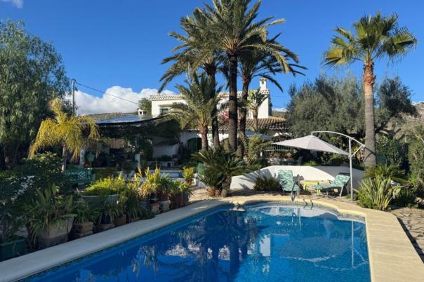 3 bed finca in Teulada