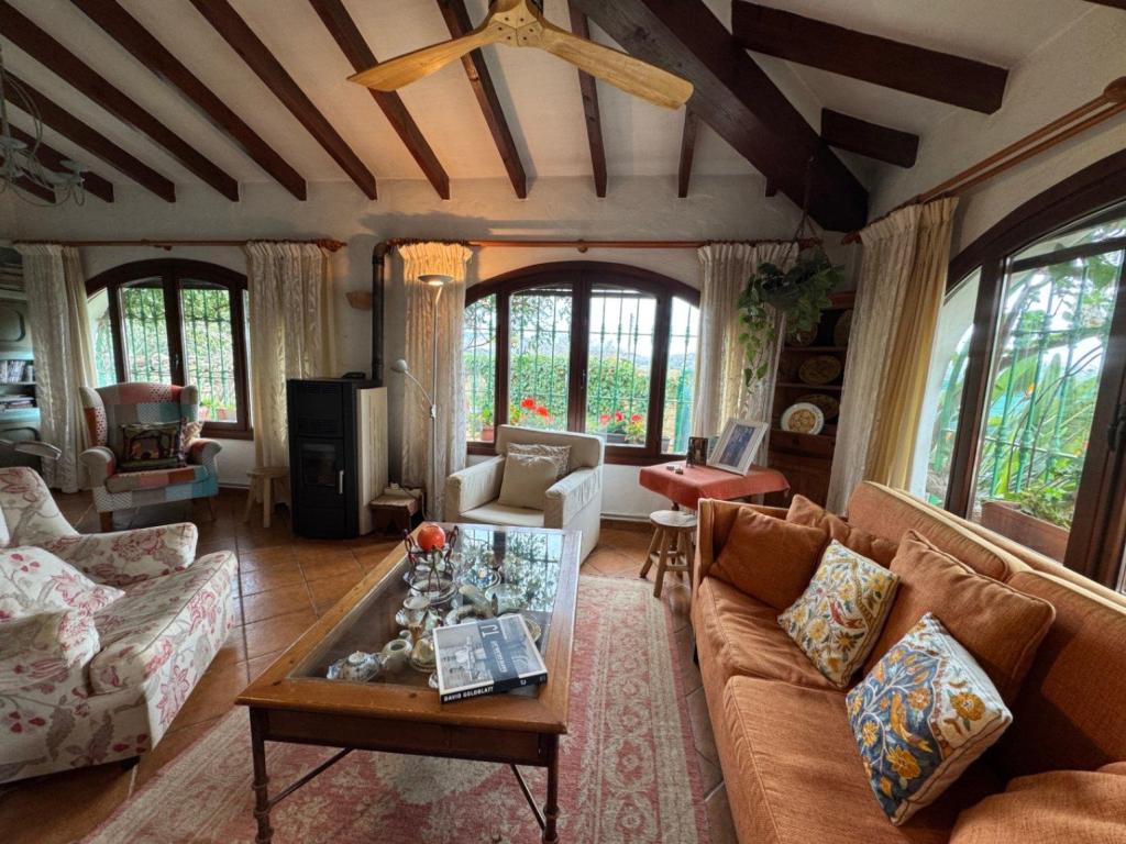 3 bed finca in Teulada