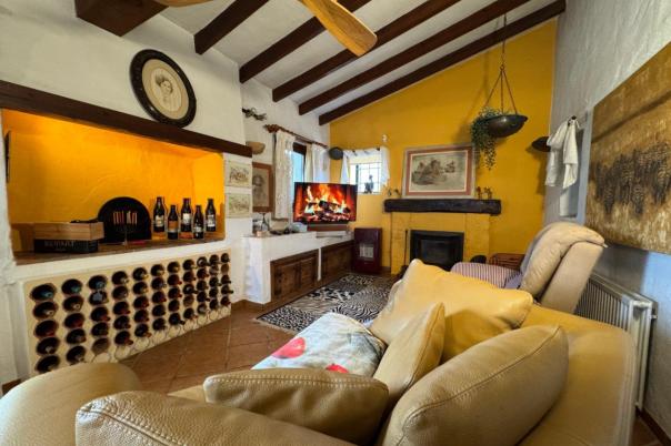 3 bed finca in Teulada