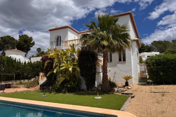 5 bed villa in Moraira