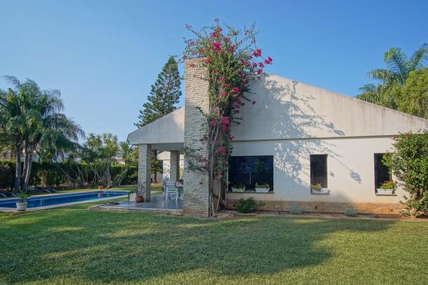 4 bed villa in Denia
