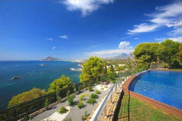6 bed villa in Altea