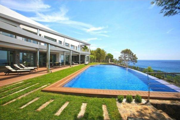 6 bed villa in Altea