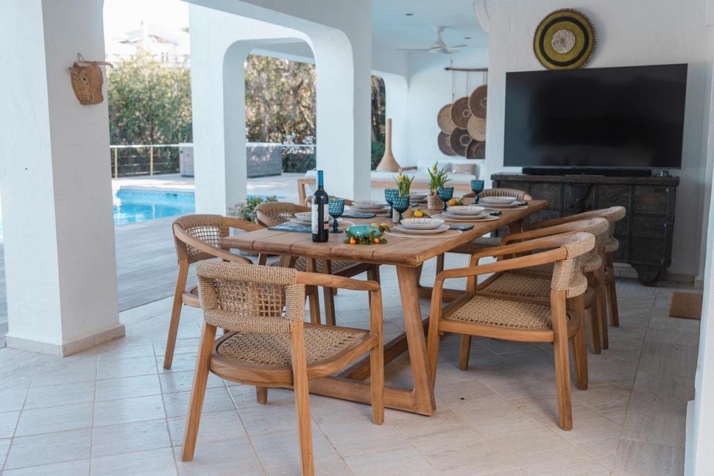 6 bed villas in Moraira
