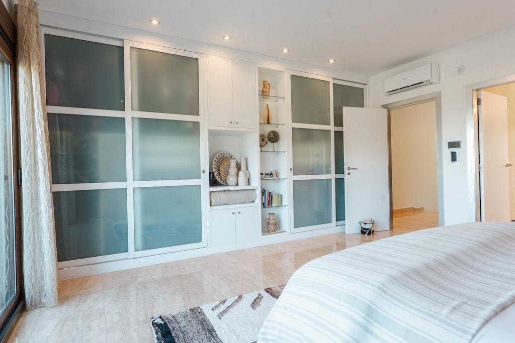 6 bed villas in Moraira