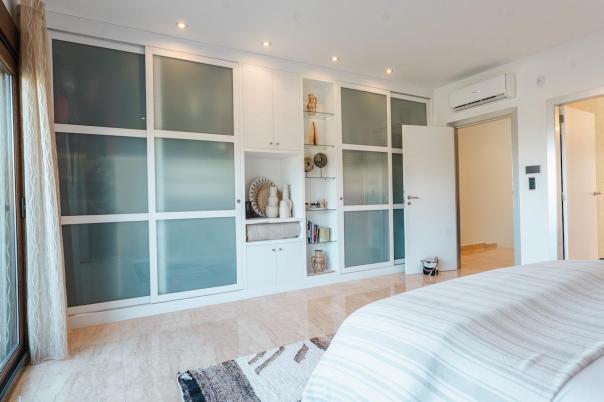 6 bed villas in Moraira