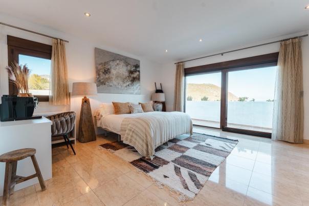 6 bed villas in Moraira