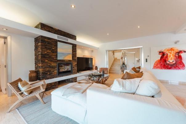 6 bed villas in Moraira