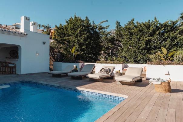 6 bed villas in Moraira