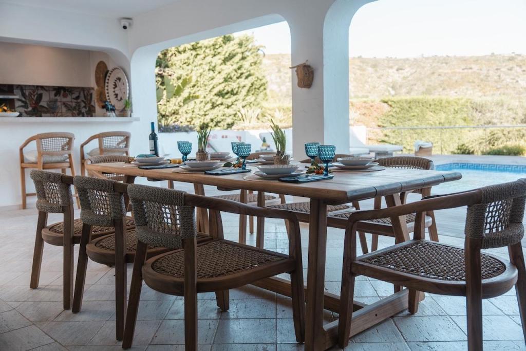 6 bed villas in Moraira
