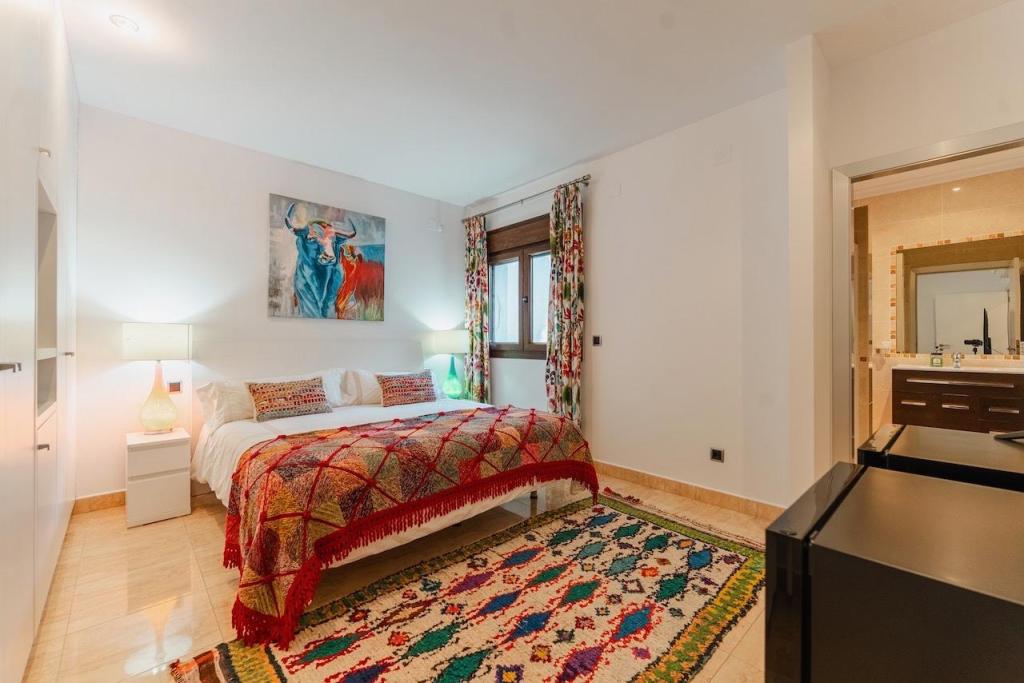 6 bed villas in Moraira