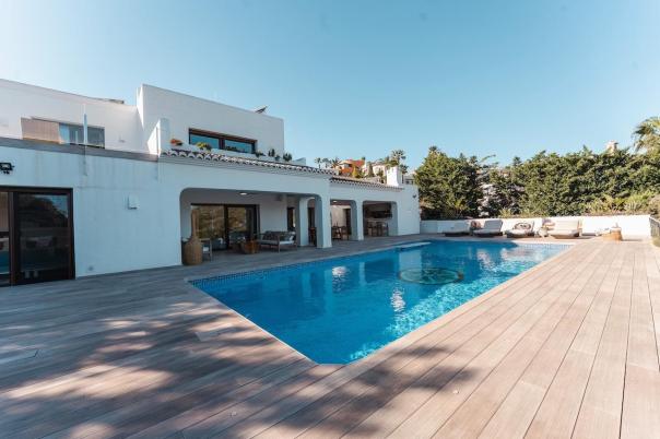 6 bed villas in Moraira