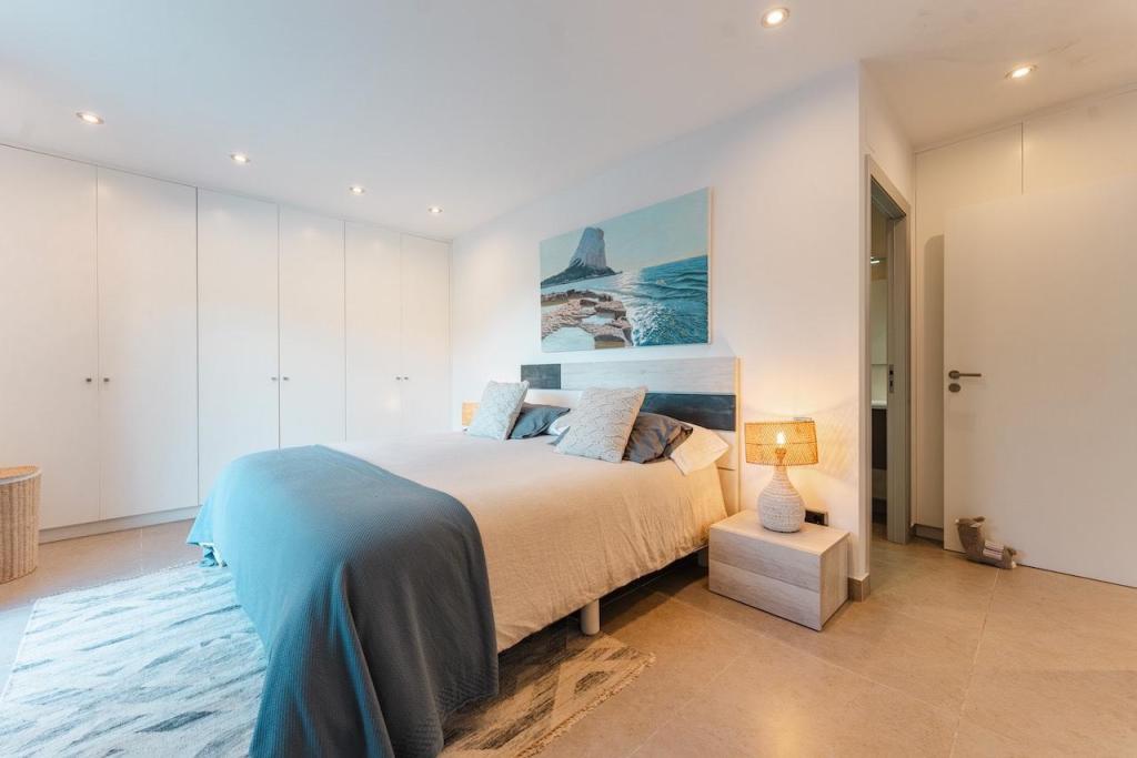 6 bed villas in Moraira