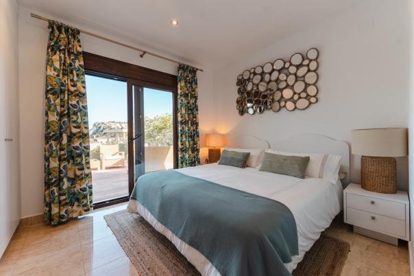 6 bed villas in Moraira