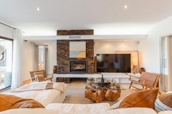 6 bed villas in Moraira