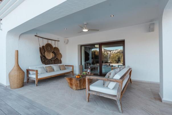 6 bed villas in Moraira