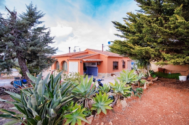 5 bed finca / country property in Benissa