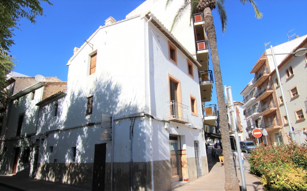 6 bed town house in Xàbia