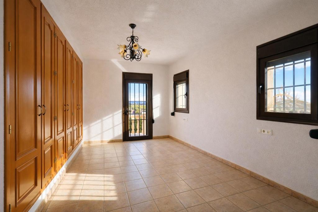 3 bed finca in Benitachell