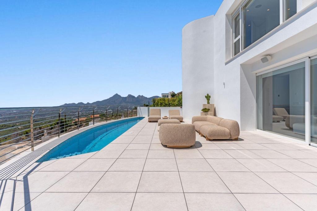 4 bed villa de lujo in Altea la Vella