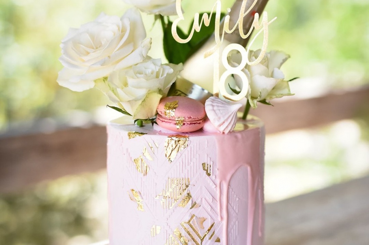 Bakery Javea - Love & Buns - Wedding, Birthday & Celebration Cakes