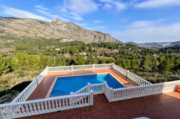 4 bed villa in Benigembla