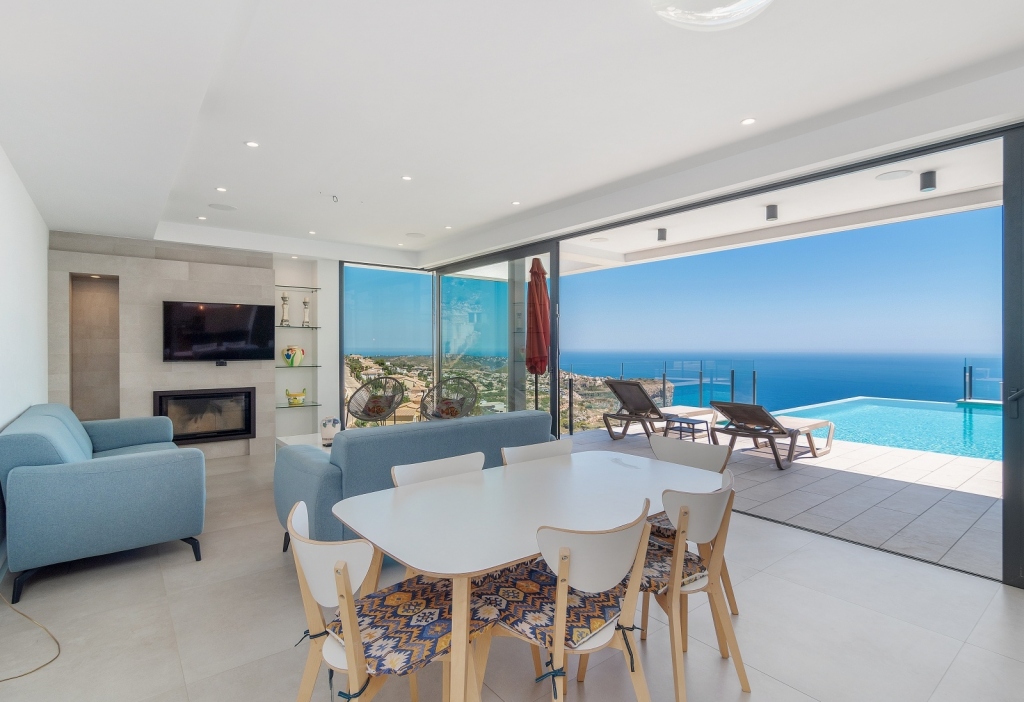 4 bed villa in Benitachell