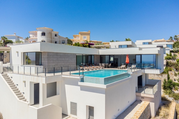 4 bed villa in Benitachell