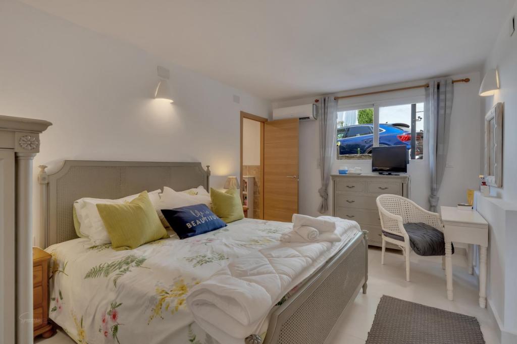 5 bed villas in Javea