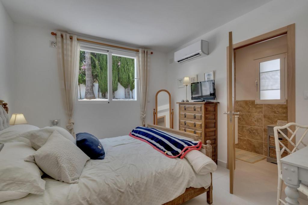 5 bed villas in Javea