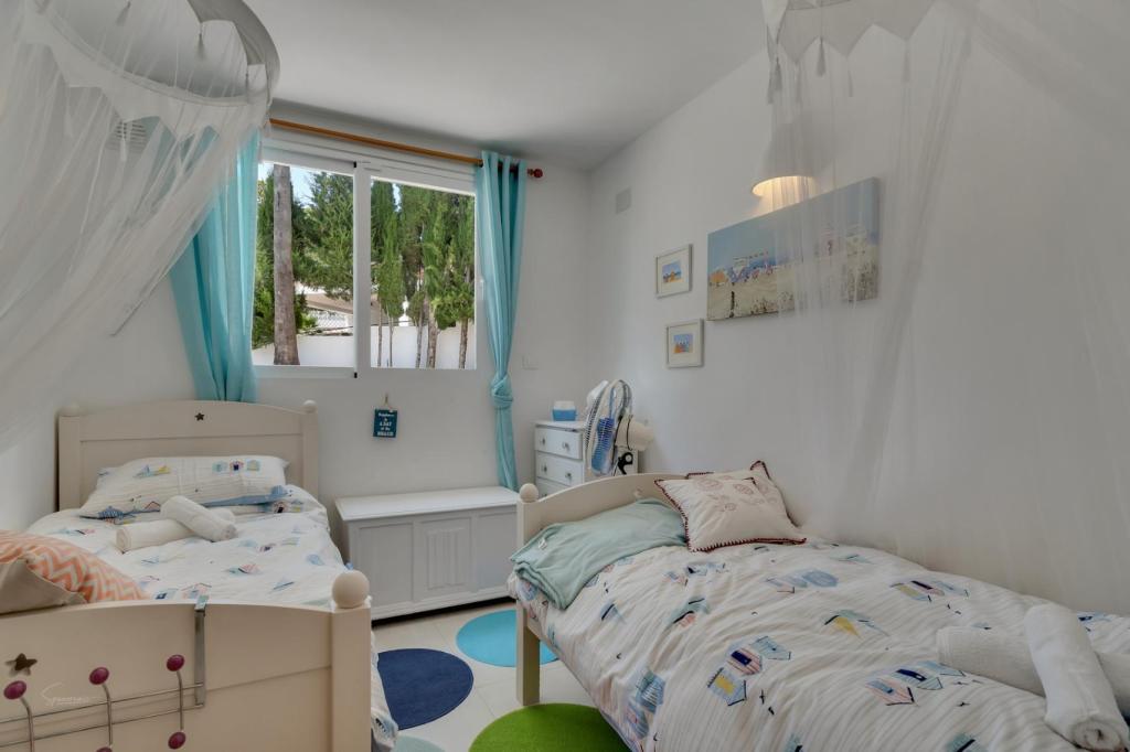 5 bed villas in Javea