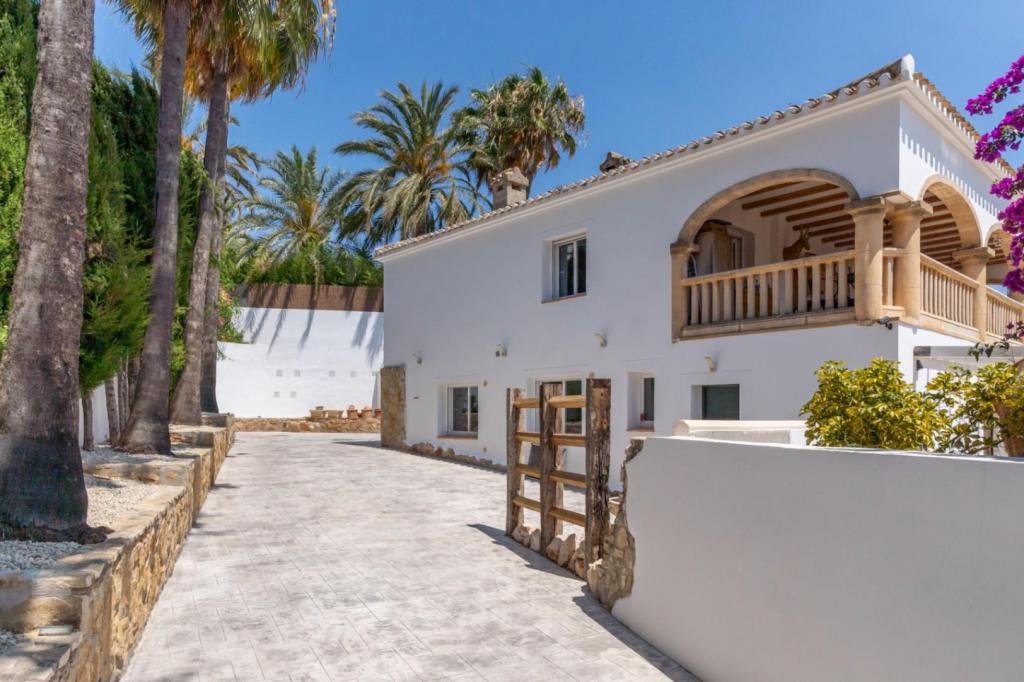 5 bed villas in Javea