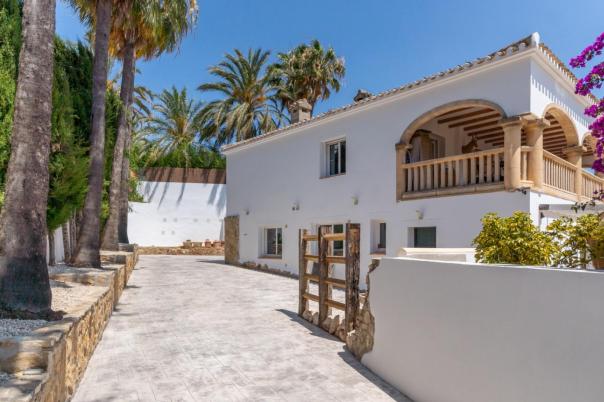 5 bed villas in Javea