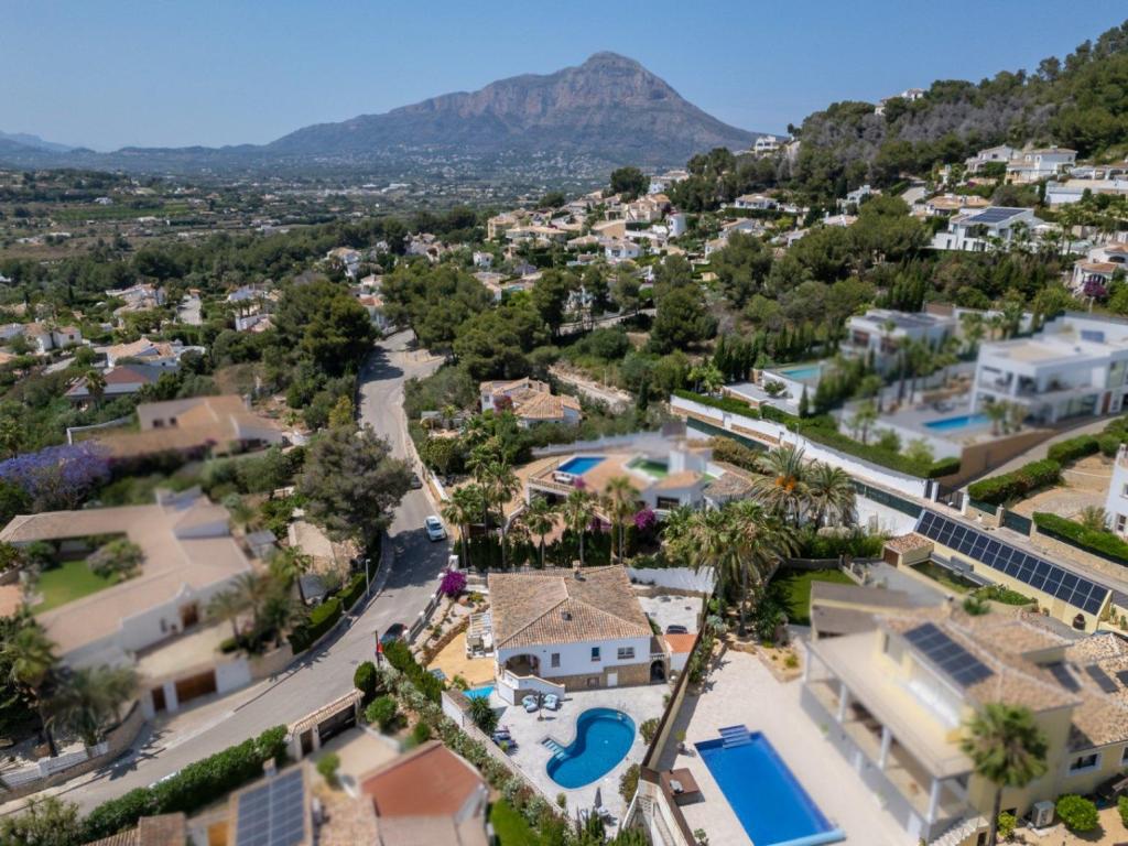 5 bed villas in Javea