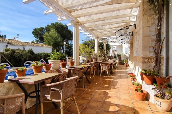 15 bed commercial premises in Calp