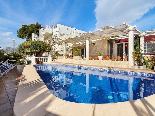 15 bed commercial premises in Calp